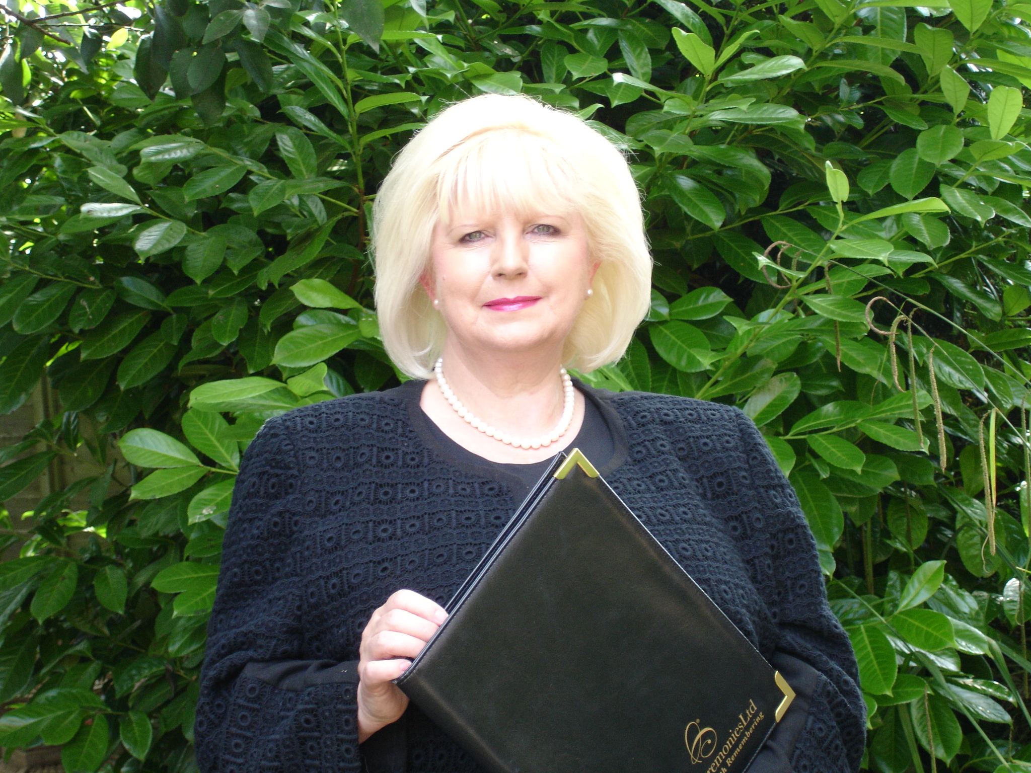 Funeral Celebrant Sue Homer